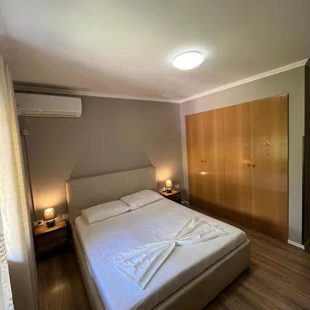Comfort 24h Check-in Apartmán Tirana