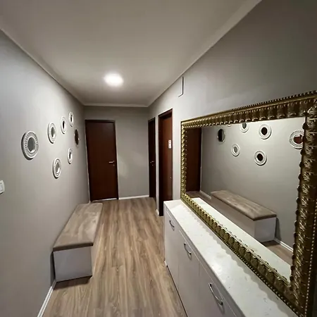Comfort 24h Check-in Apartmán Tirana