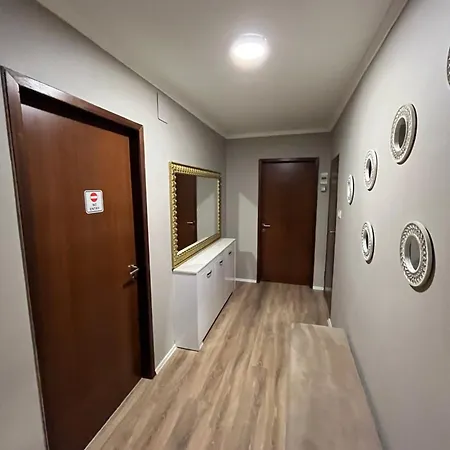 Comfort 24h Check-in Apartmán Tirana